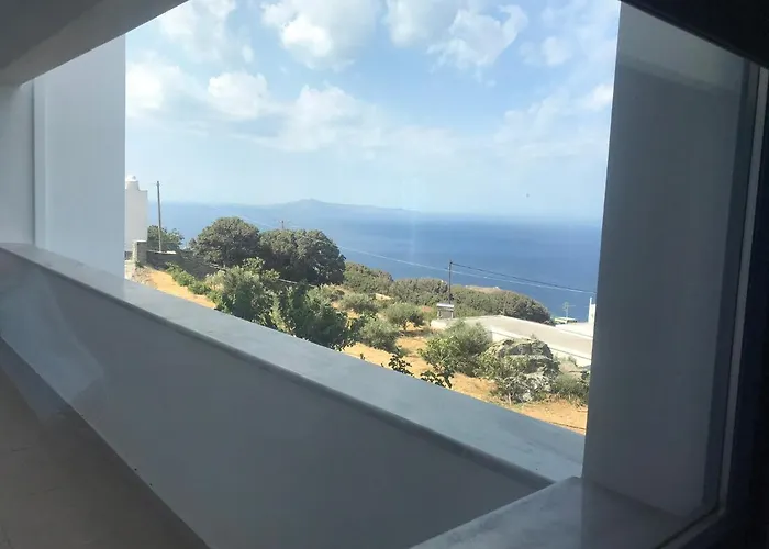 Aegean Mirror, Andros Daire