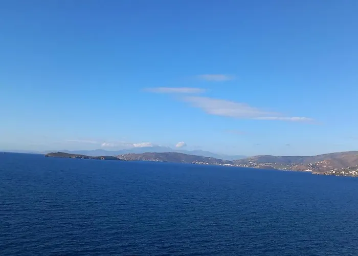 Daire Aegean Mirror, Andros