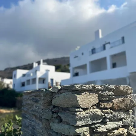 Aegean Mirror, Andros